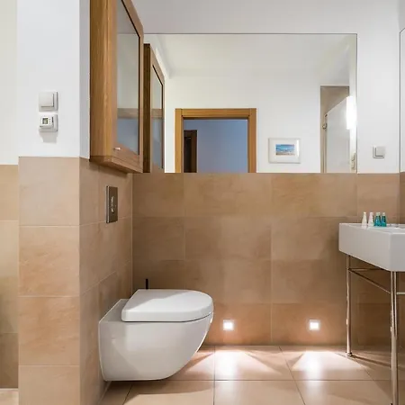 Apartman Sanhaus - Grand - Z Balkonem I Parkingiem 300 M Od Plazy Sopot